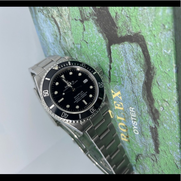SOLD***Rolex Seadweller 16600***SOLD - Picture 10 of 13